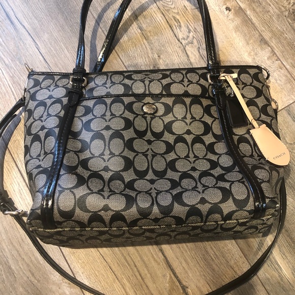 Coach Purse - Picture 3 of 7